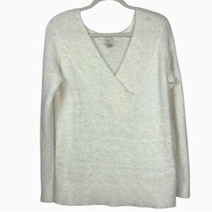 A New Day fuzzy v neck long sleeve sweater Sz S White